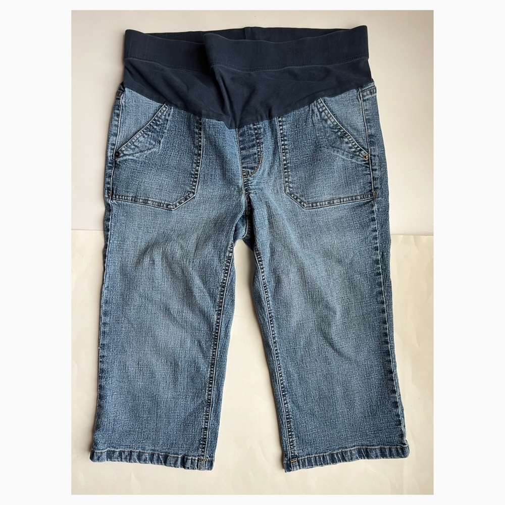 🍭 Used Motherhood Maternity Jean Capris - Medium
